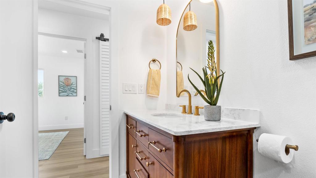 4758 Avenida La Mirada