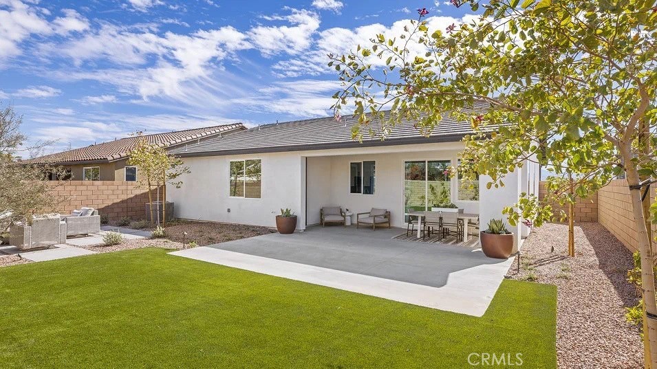 15438 Avenida De Cielo