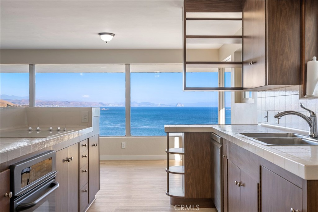 5010 Cabrillo