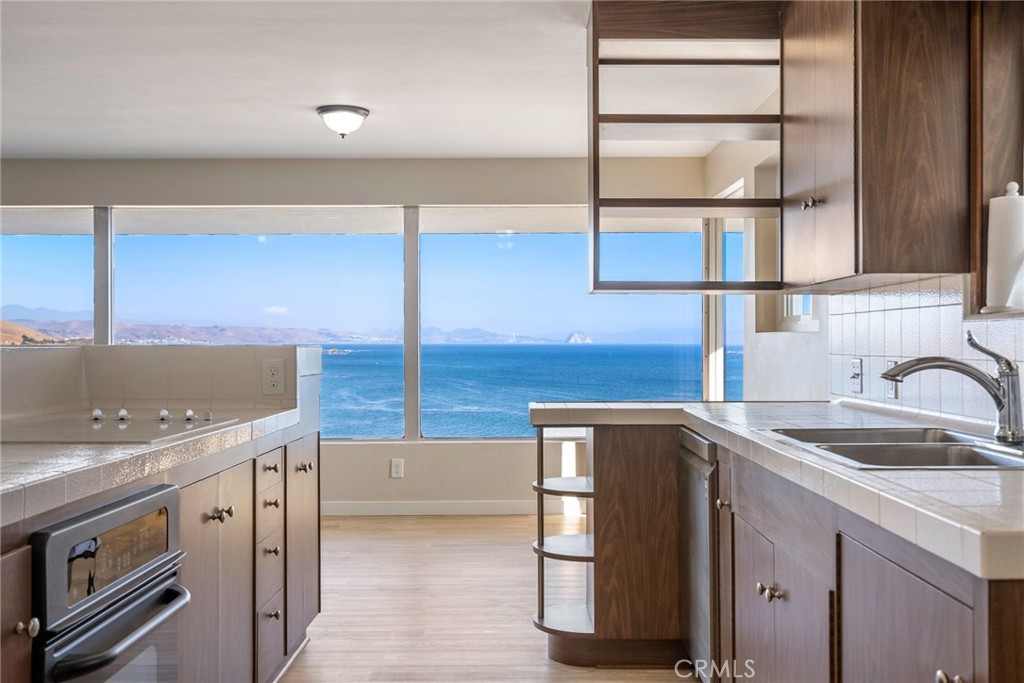 5010 Cabrillo