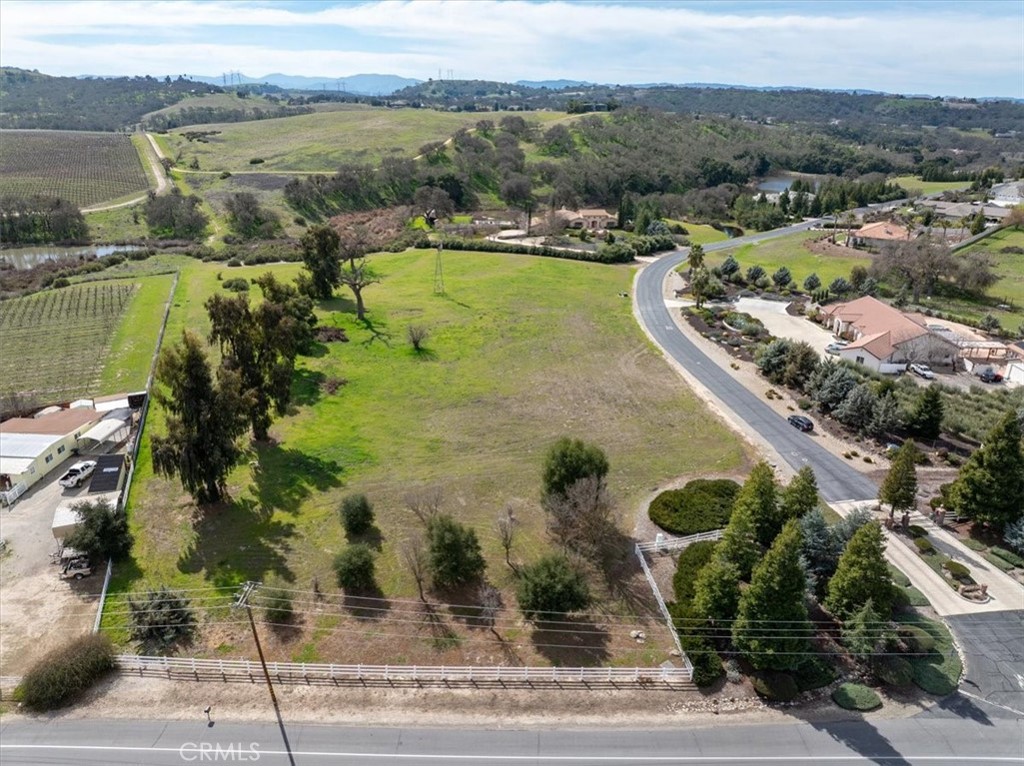 1810 Laguna Del Campo