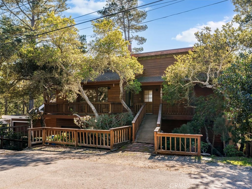 1887 Downing Avenue
