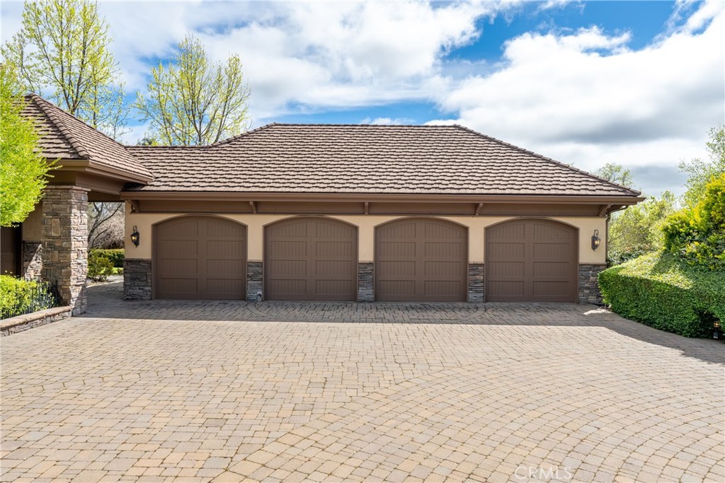 76525 Interlake Road