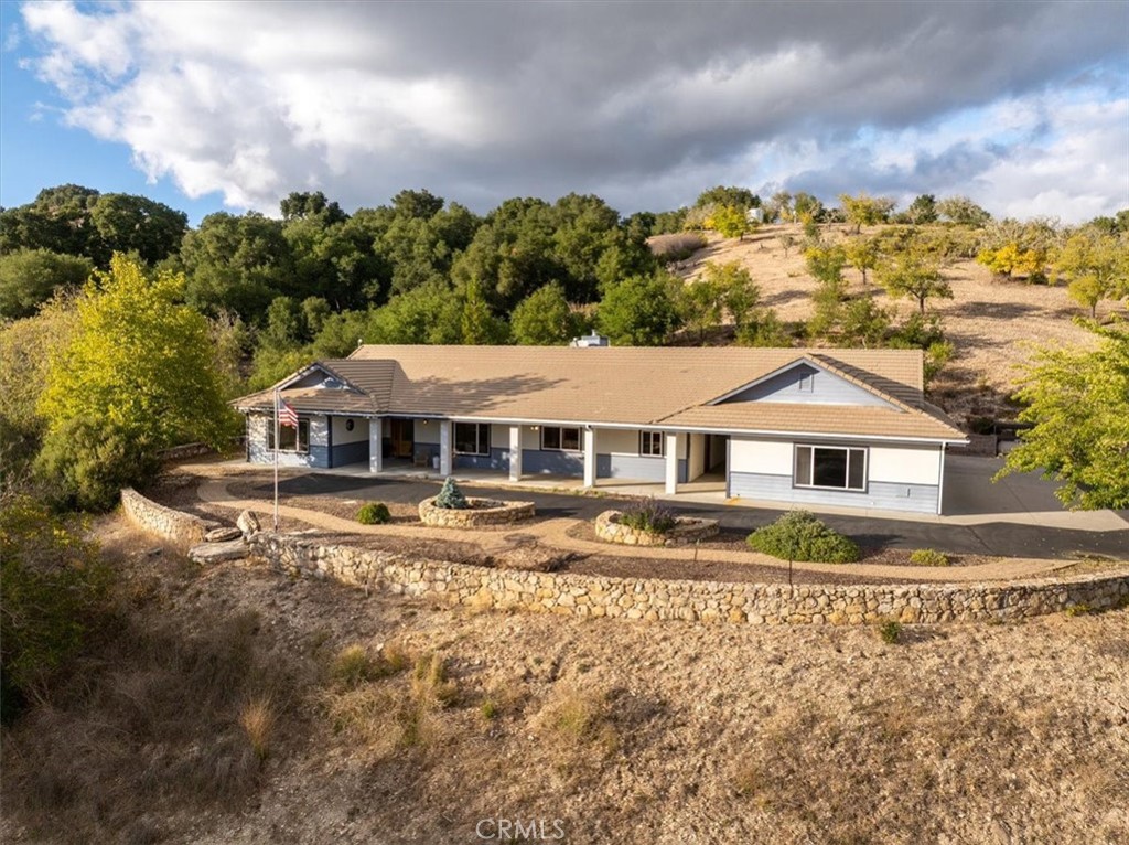 4242 Las Tablas Willow Creek Road