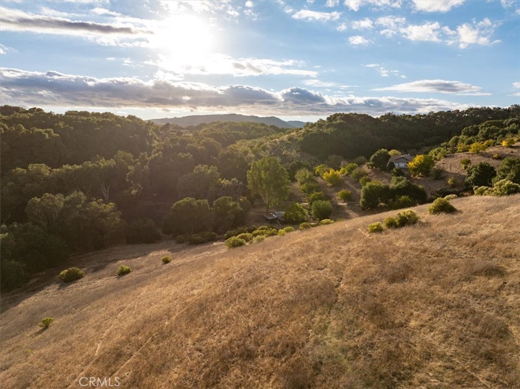 4242 Las Tablas Willow Creek Road