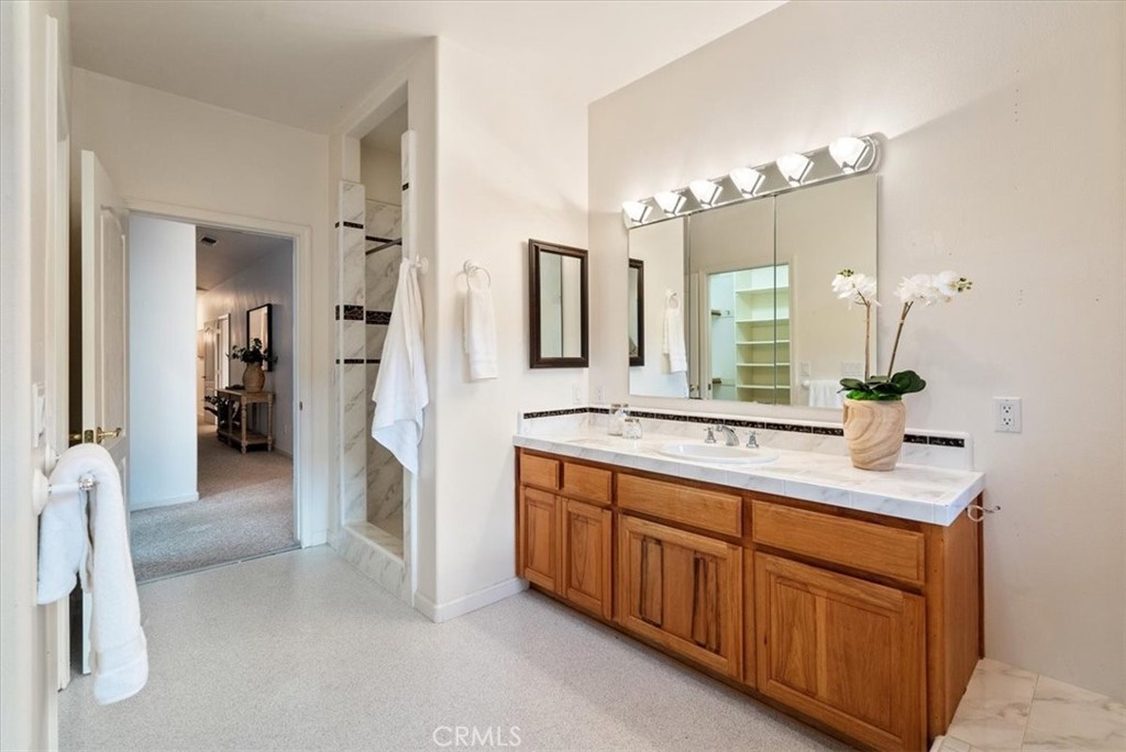 4242 Las Tablas Willow Creek Road