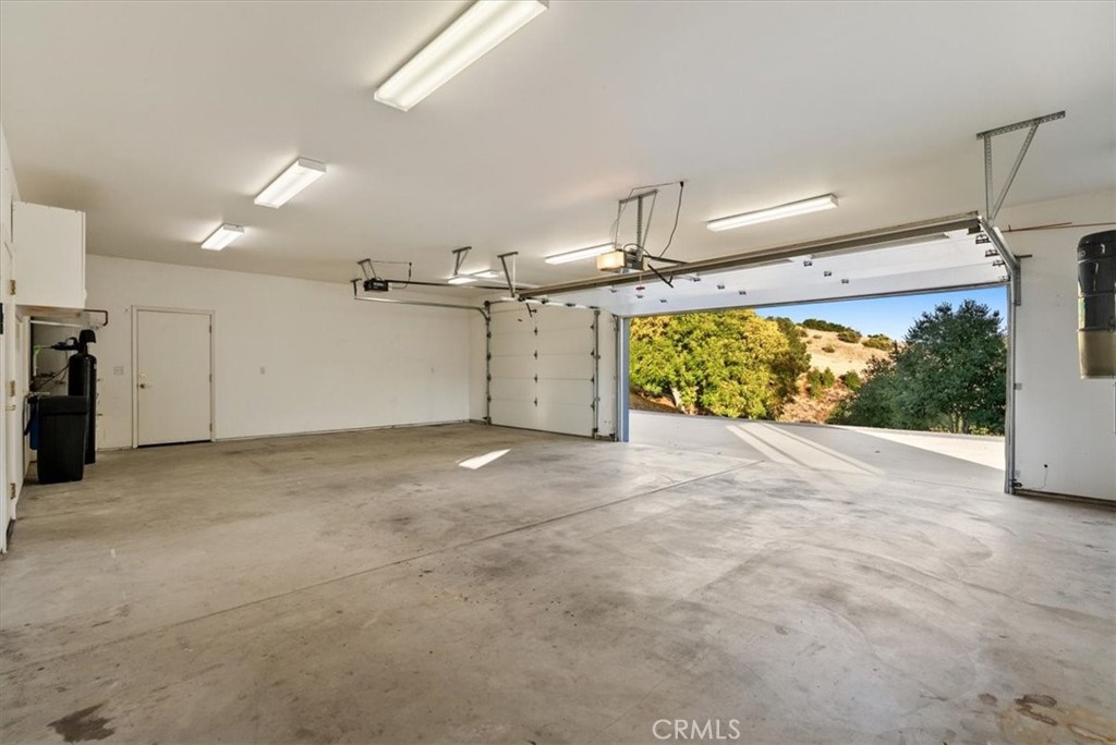 4242 Las Tablas Willow Creek Road
