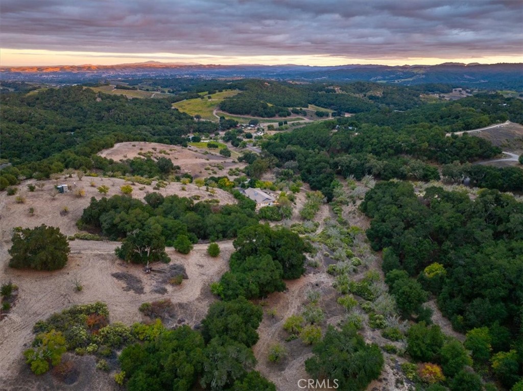 4242 Las Tablas Willow Creek Road