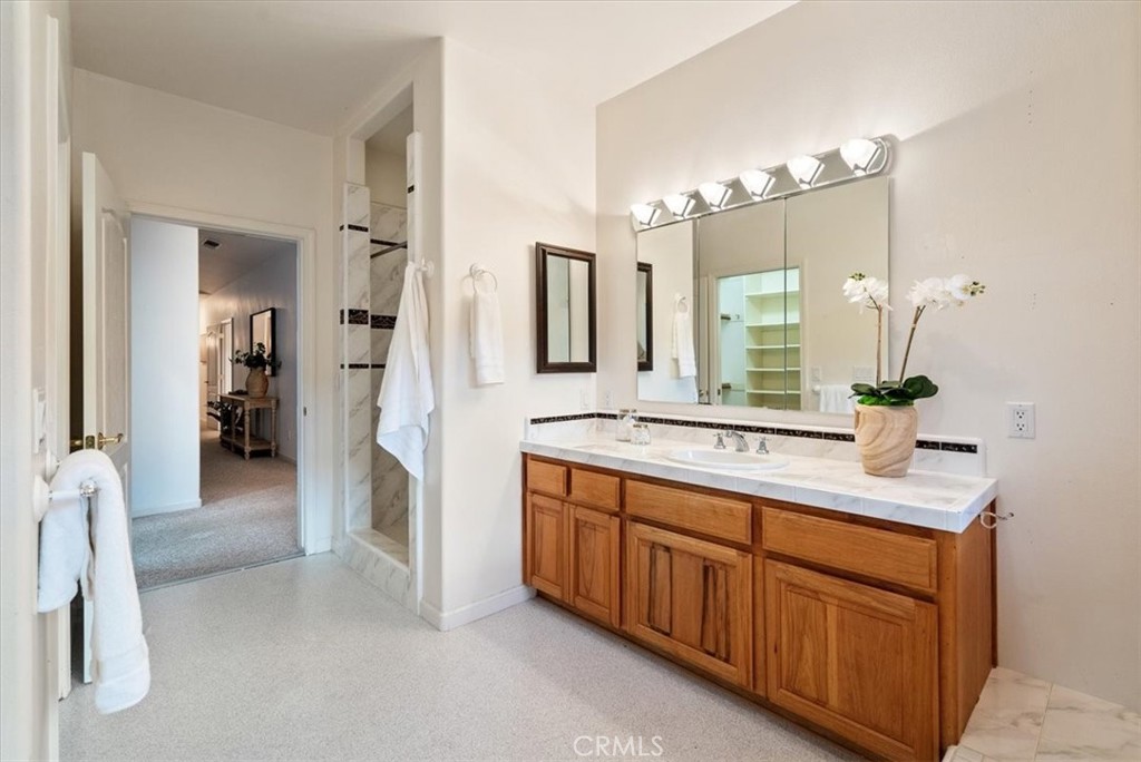 4242 Las Tablas Willow Creek Road
