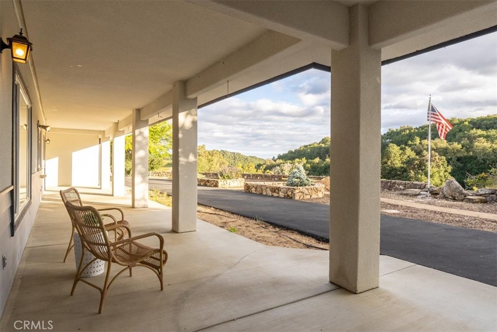 4242 Las Tablas Willow Creek Road