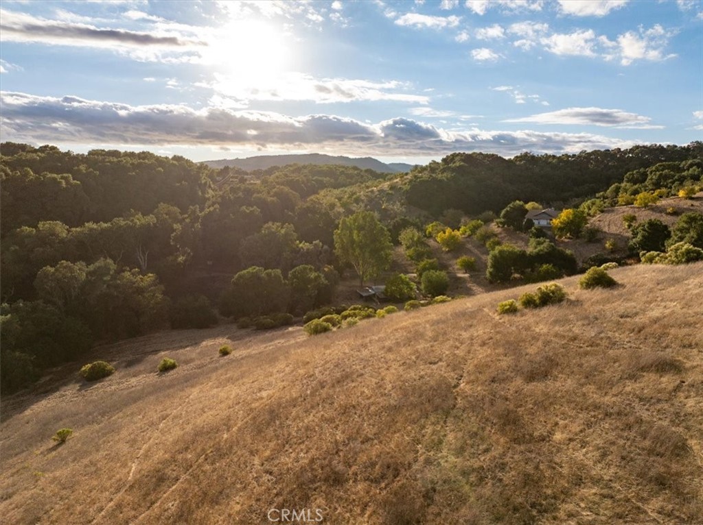 4242 Las Tablas Willow Creek Road