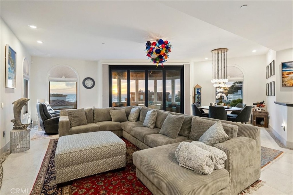 2090 Sherwood