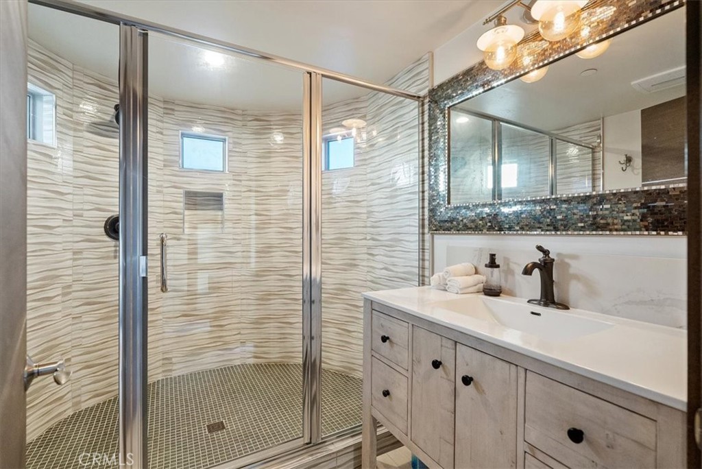 2090 Sherwood