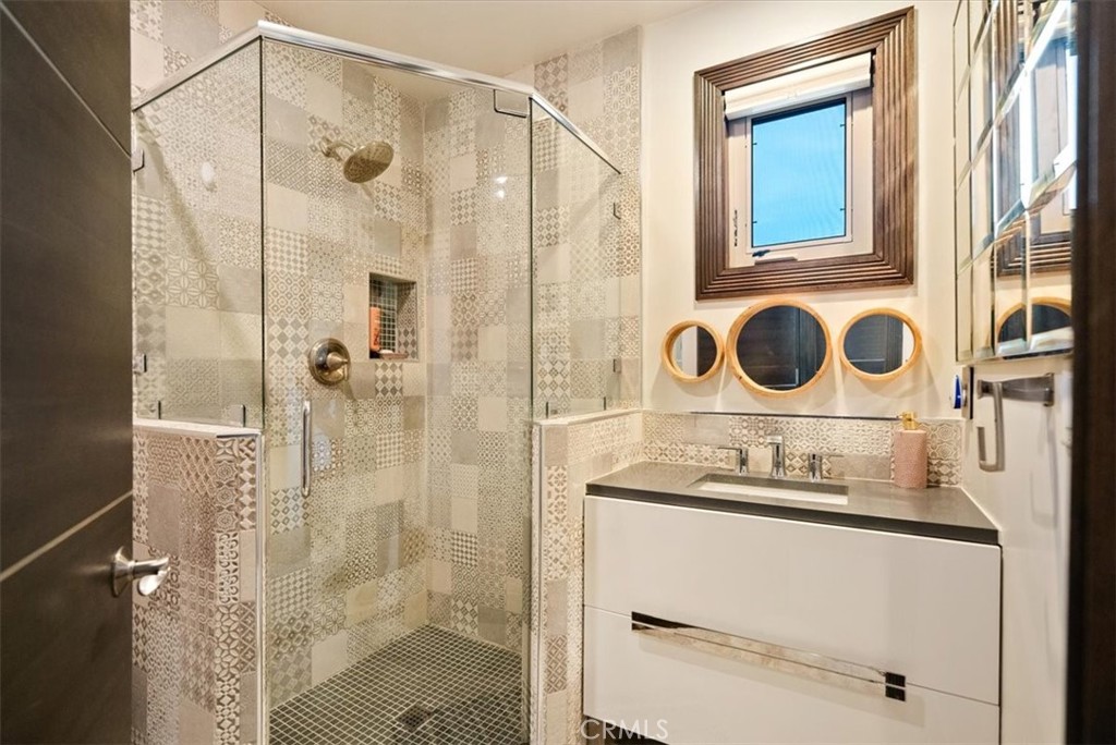 2090 Sherwood