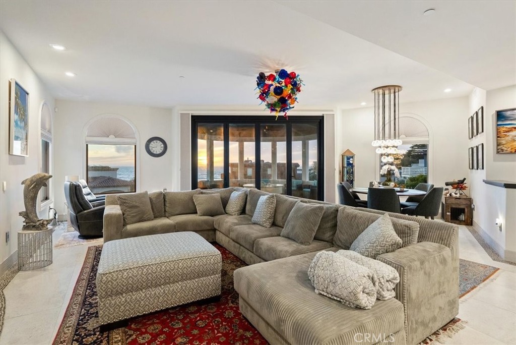 2090 Sherwood