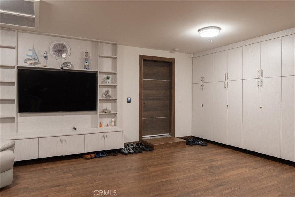 2090 Sherwood