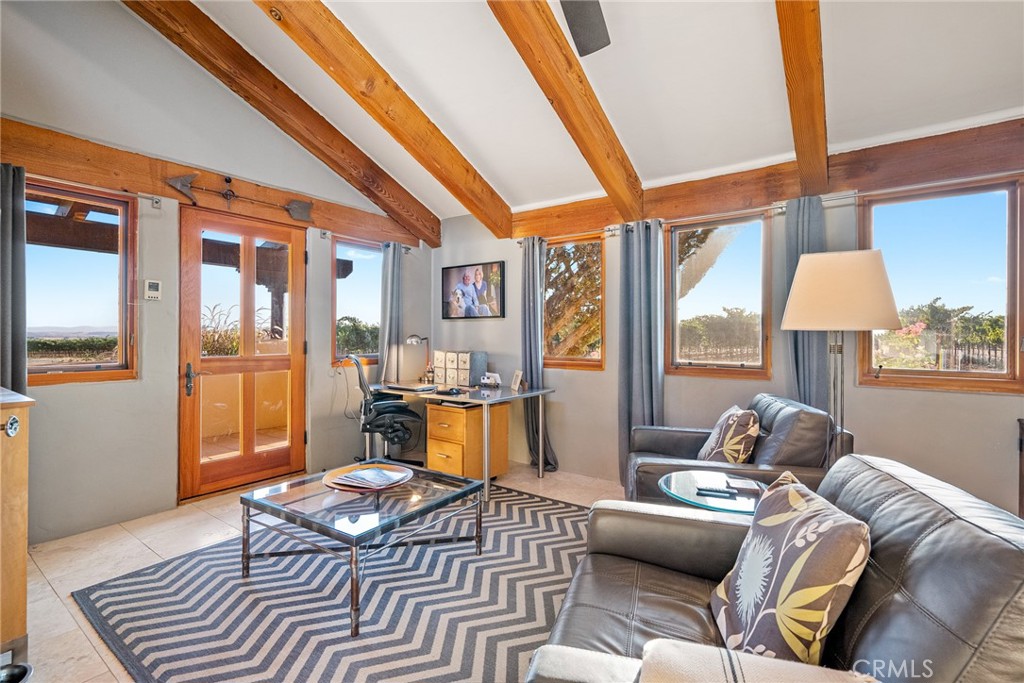7010 Wilderness Lane