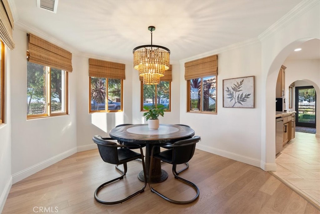 6275 Twin Canyon
