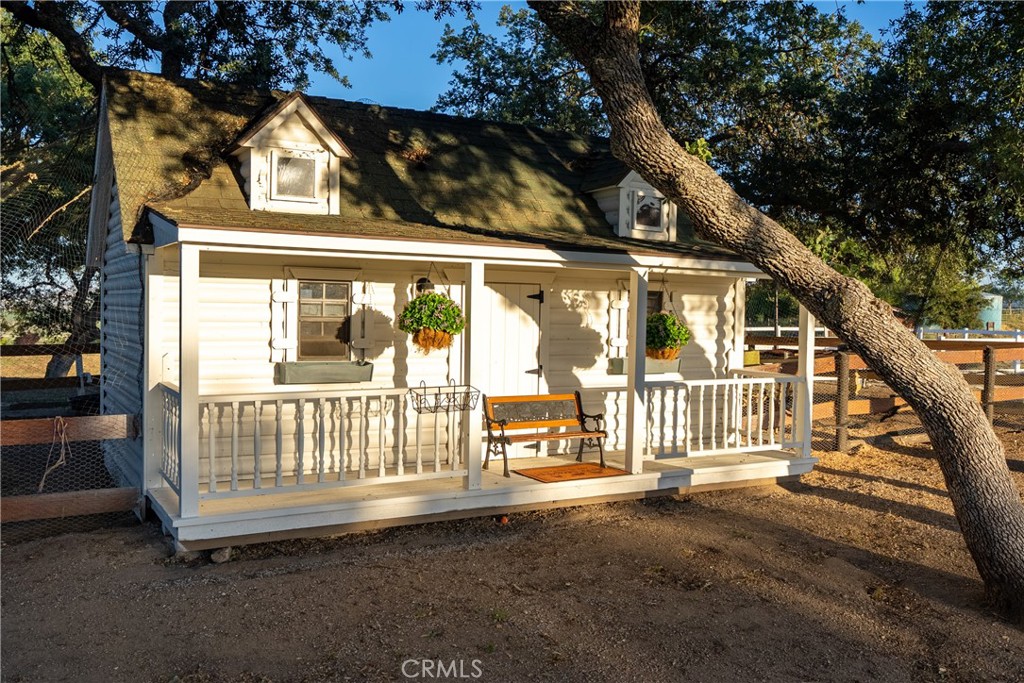 6275 Twin Canyon
