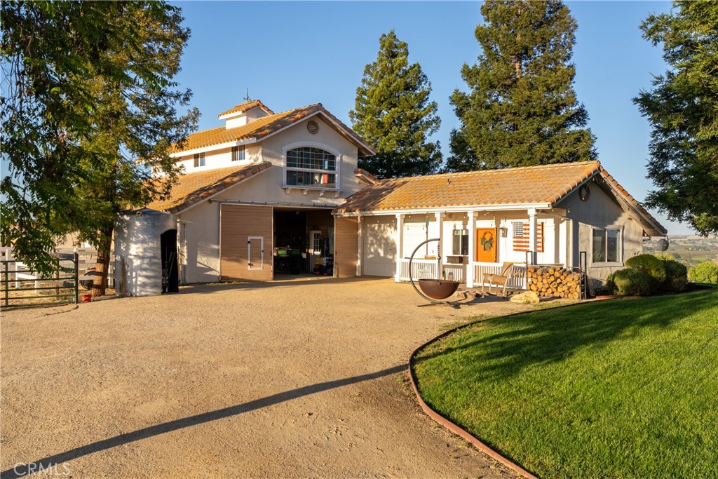 6275 Twin Canyon