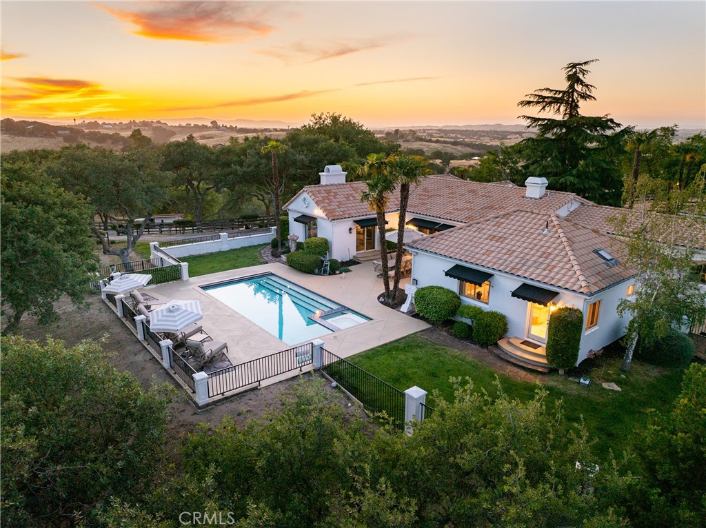 6275 Twin Canyon