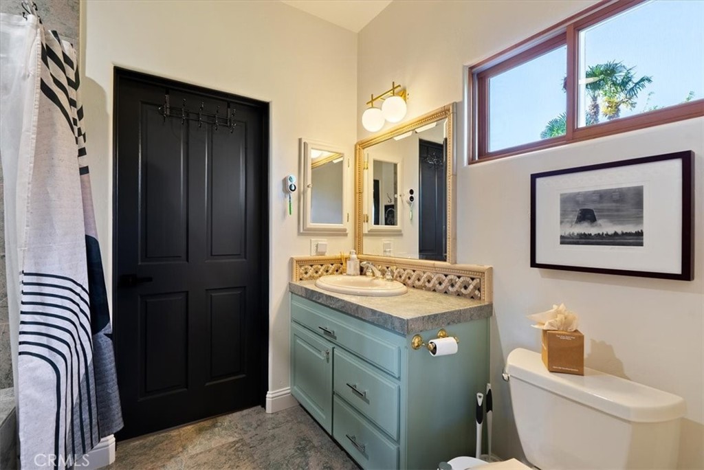 6275 Twin Canyon