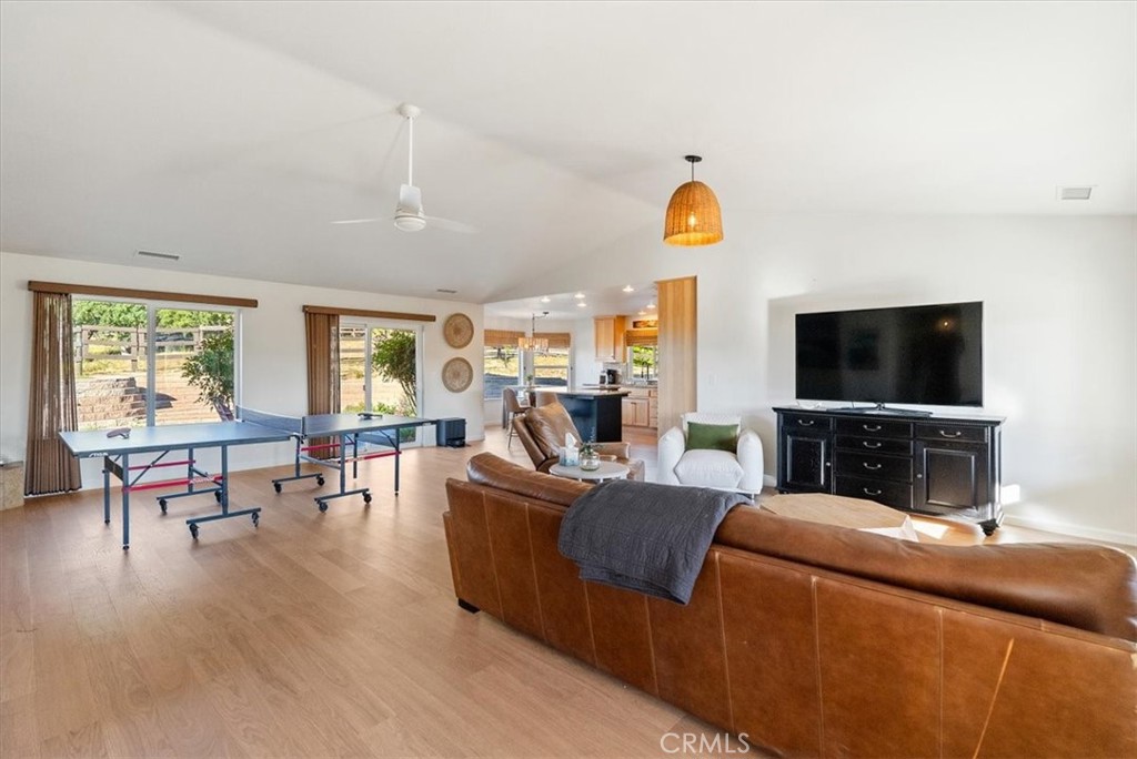 6275 Twin Canyon