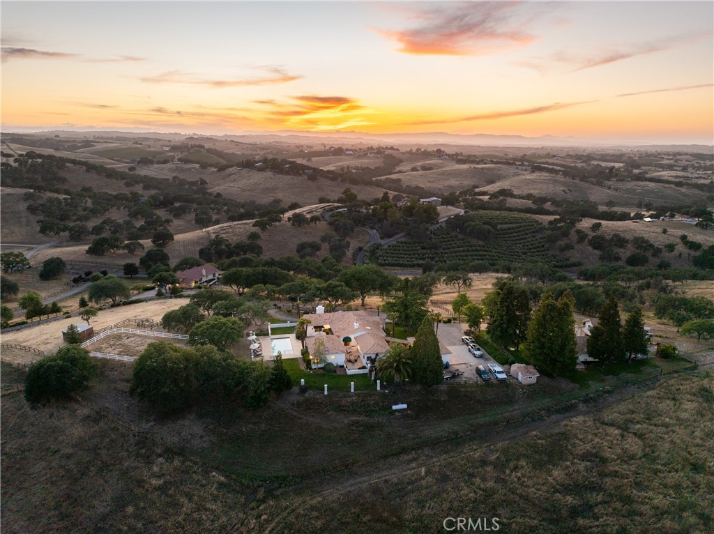 6275 Twin Canyon