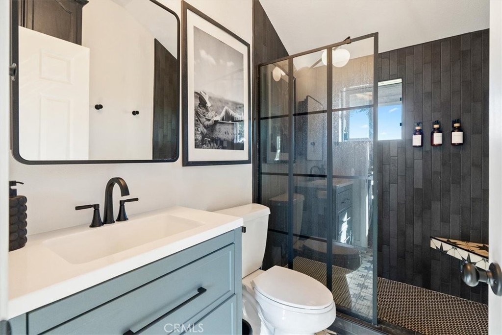 6275 Twin Canyon