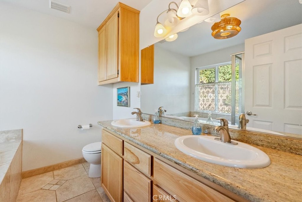 6275 Twin Canyon