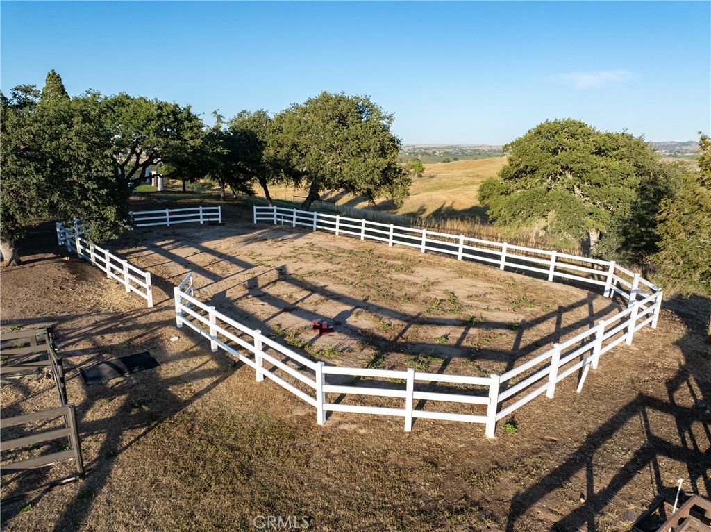 6275 Twin Canyon