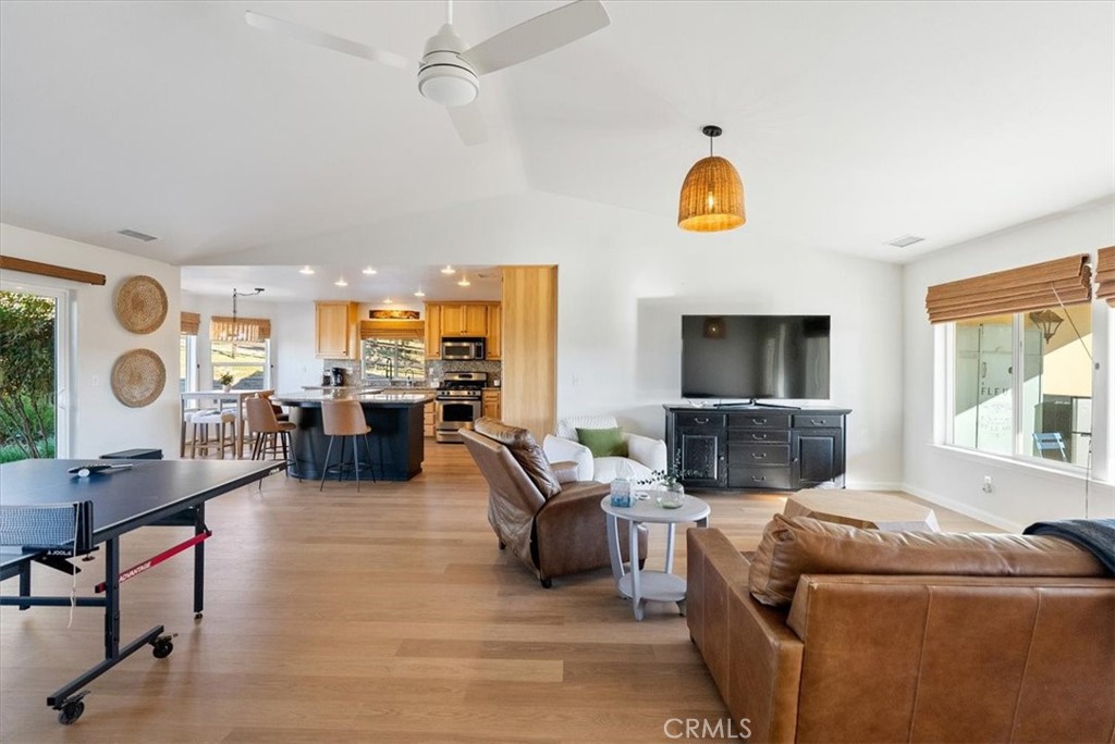 6275 Twin Canyon