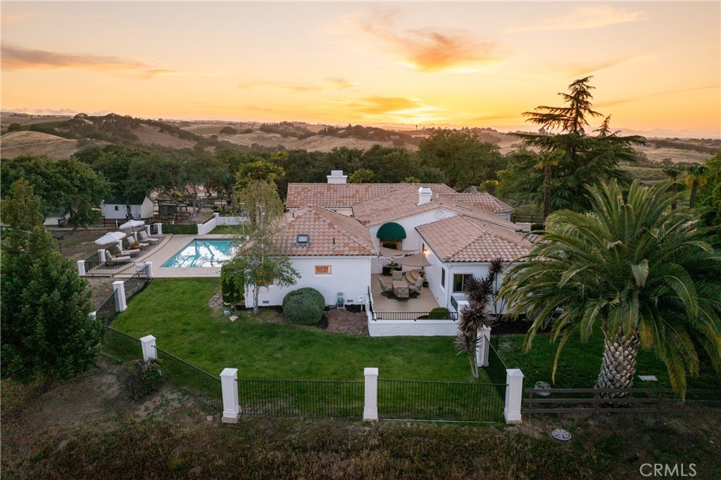 6275 Twin Canyon