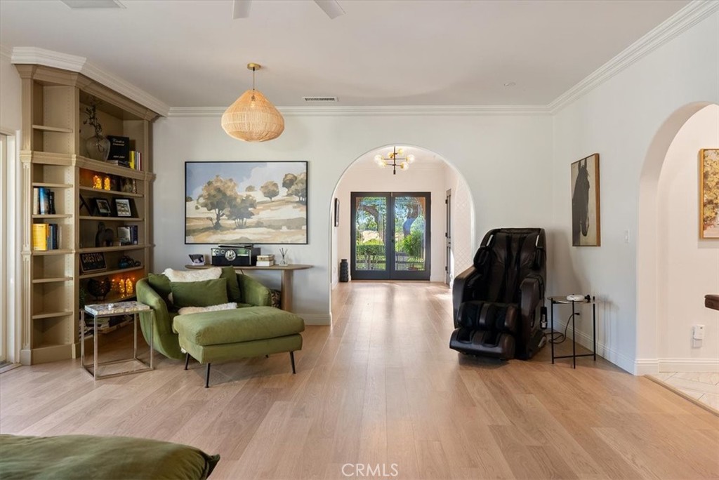 6275 Twin Canyon