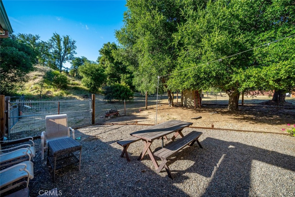 1350 Parkhill