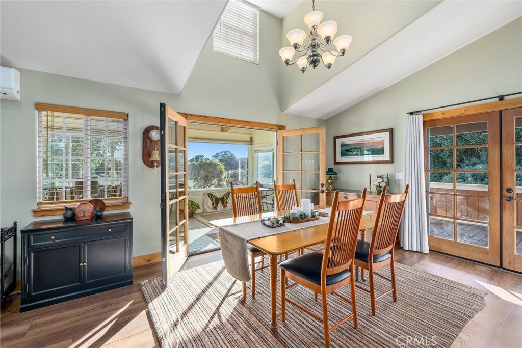 1350 Parkhill