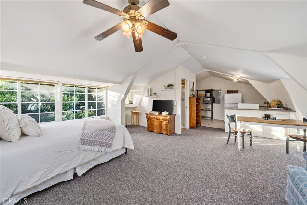1350 Parkhill