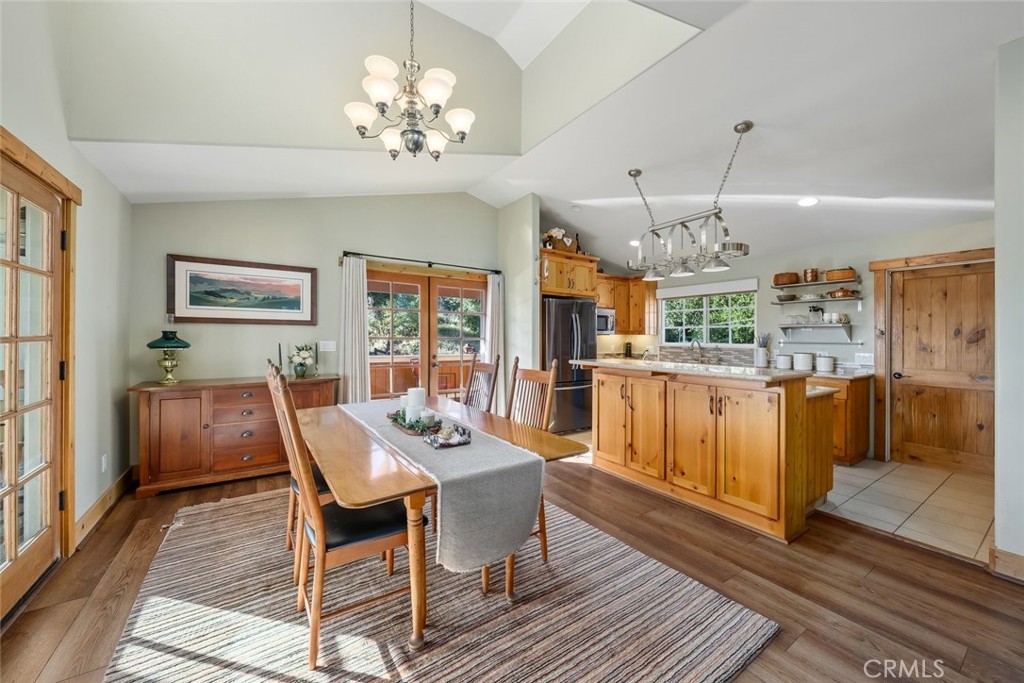 1350 Parkhill