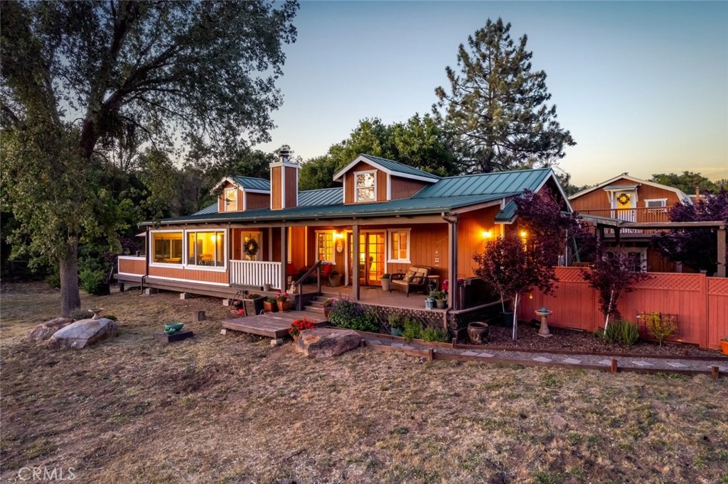 1350 Parkhill