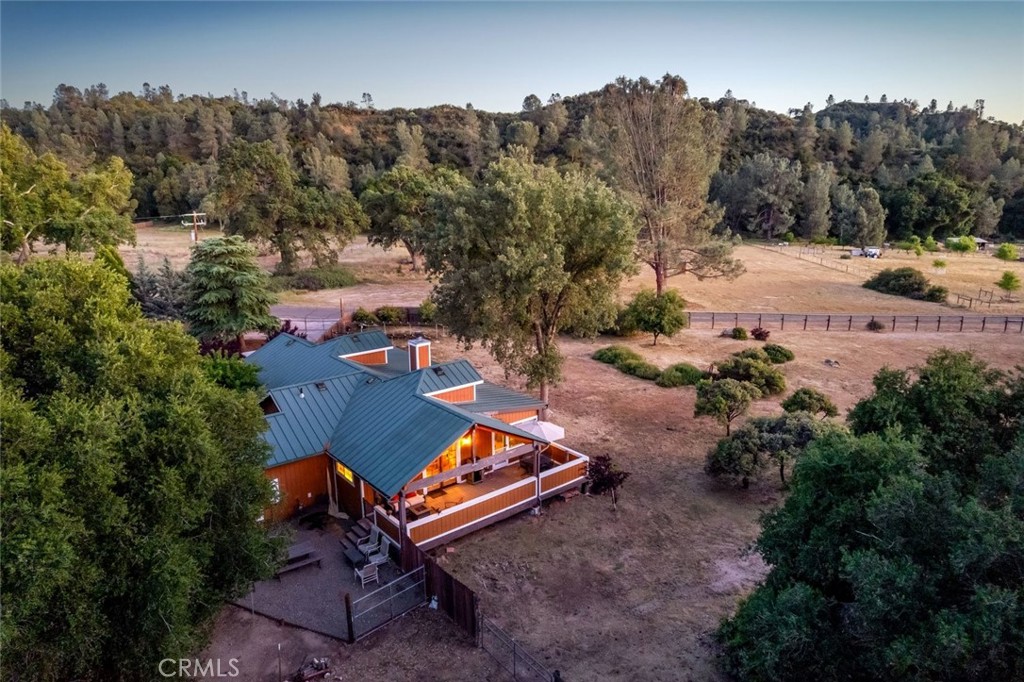 1350 Parkhill