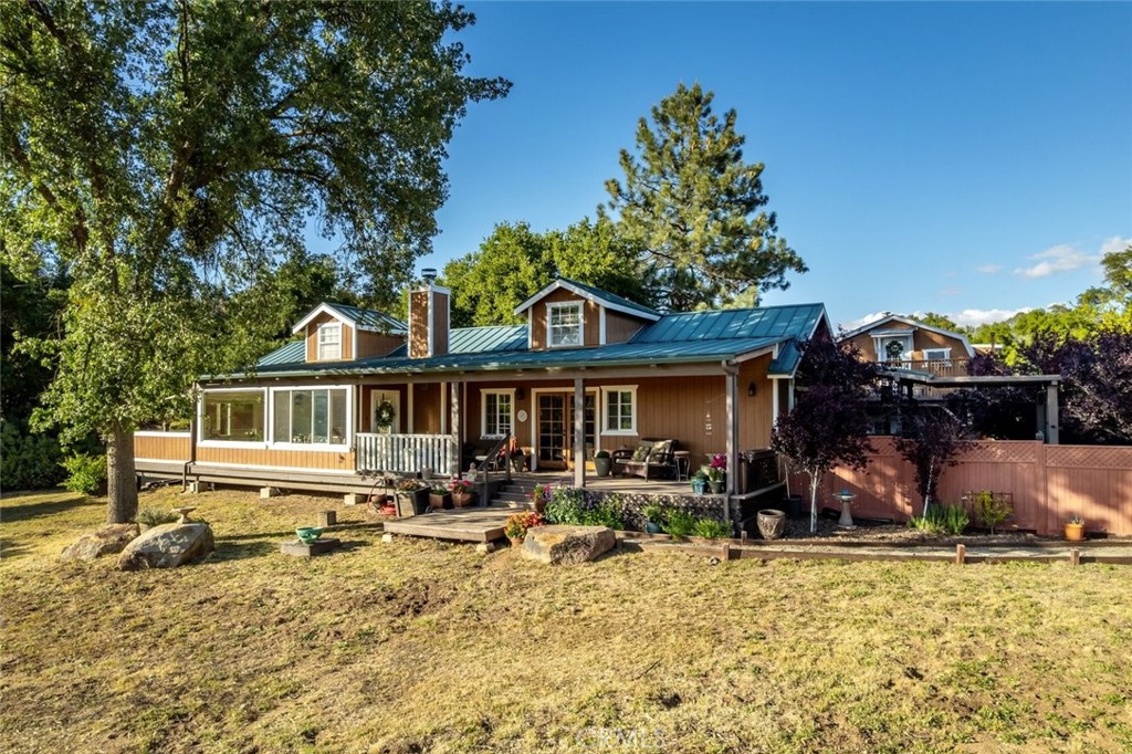 1350 Parkhill