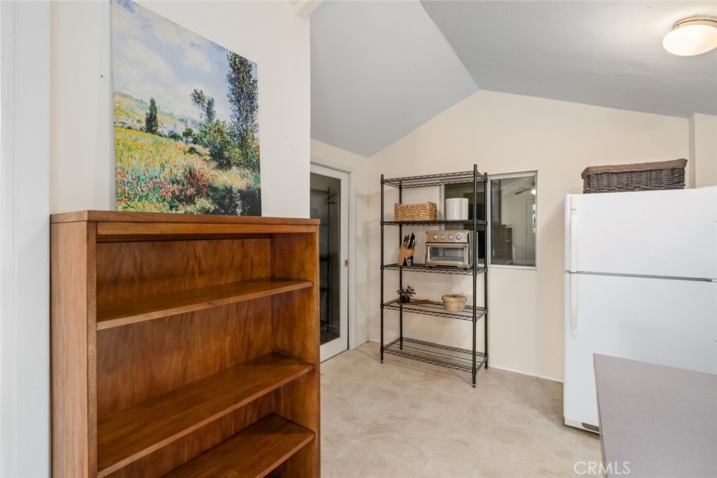 1350 Parkhill