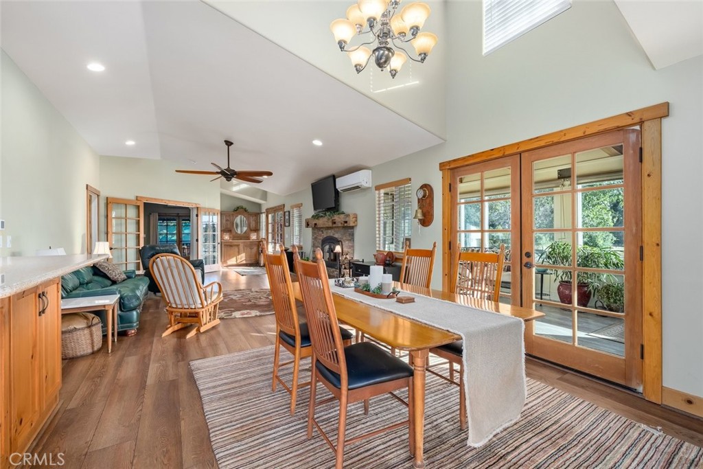 1350 Parkhill