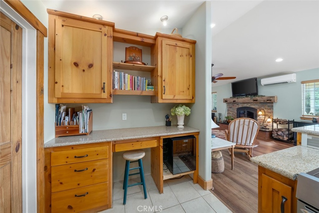 1350 Parkhill