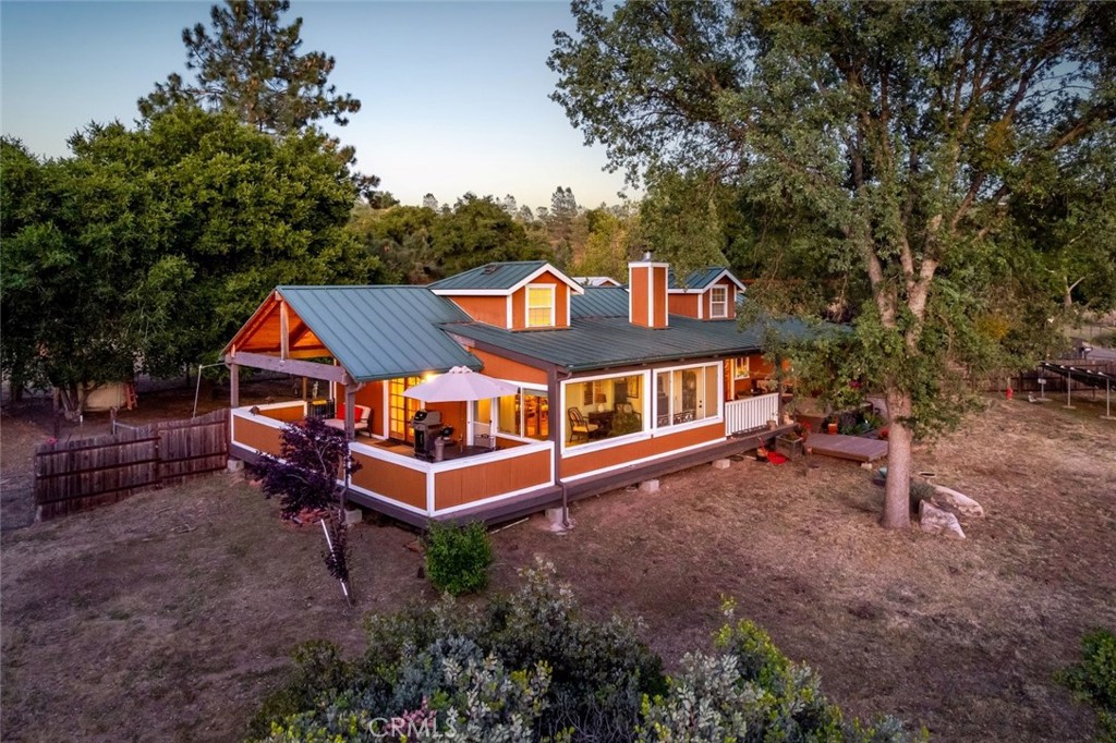 1350 Parkhill