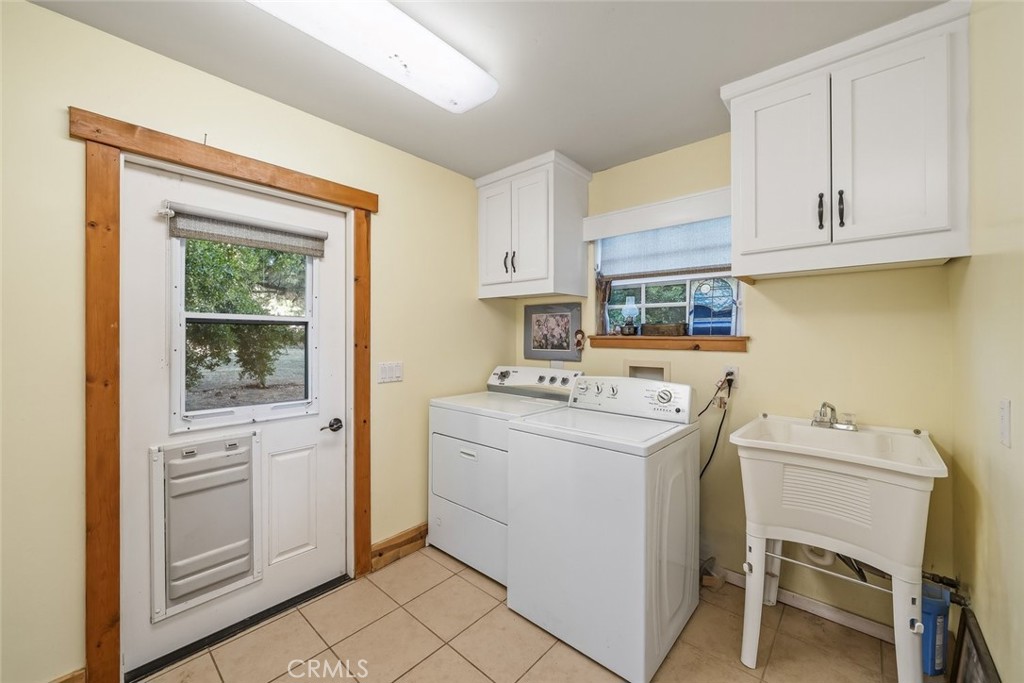 1350 Parkhill