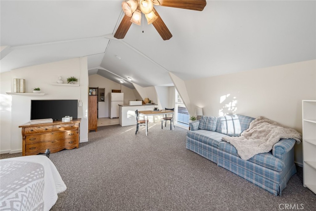 1350 Parkhill