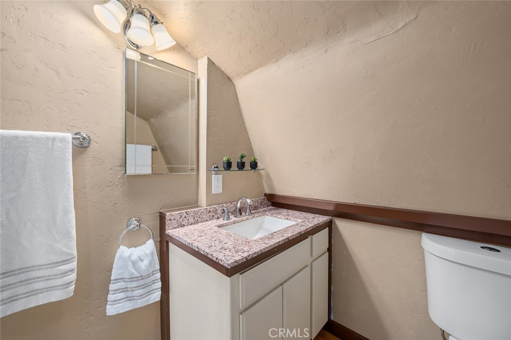 1350 Parkhill