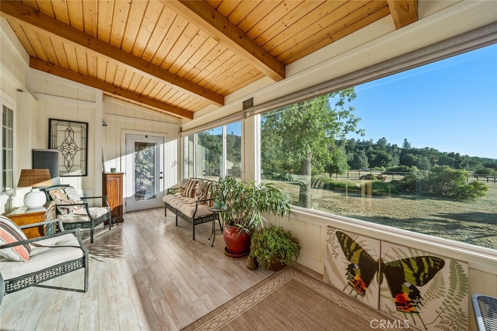1350 Parkhill