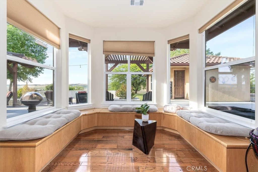 6130 Buckhorn Ridge